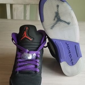 Nike Shoes - Nike Jordan 5 Raptors Nike Shoes - Nike Jordan 5 Raptors